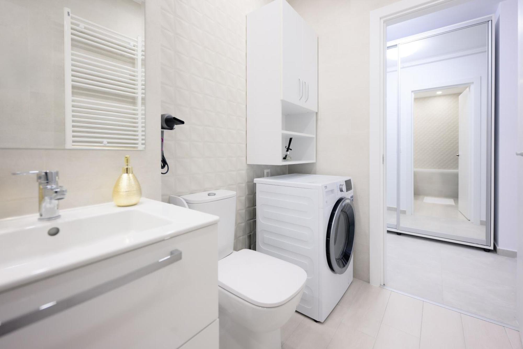 Charming Hideaway Inspired By El Profesor'S Intrigue Appartement Boekarest Buitenkant foto